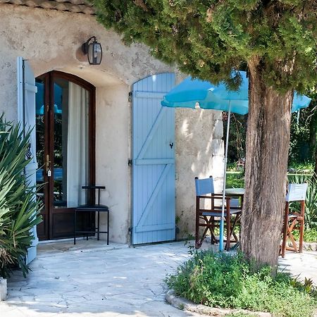 Bed and Breakfast Le Mas Shabanou Roquefort-les-Pins Zewnętrze zdjęcie