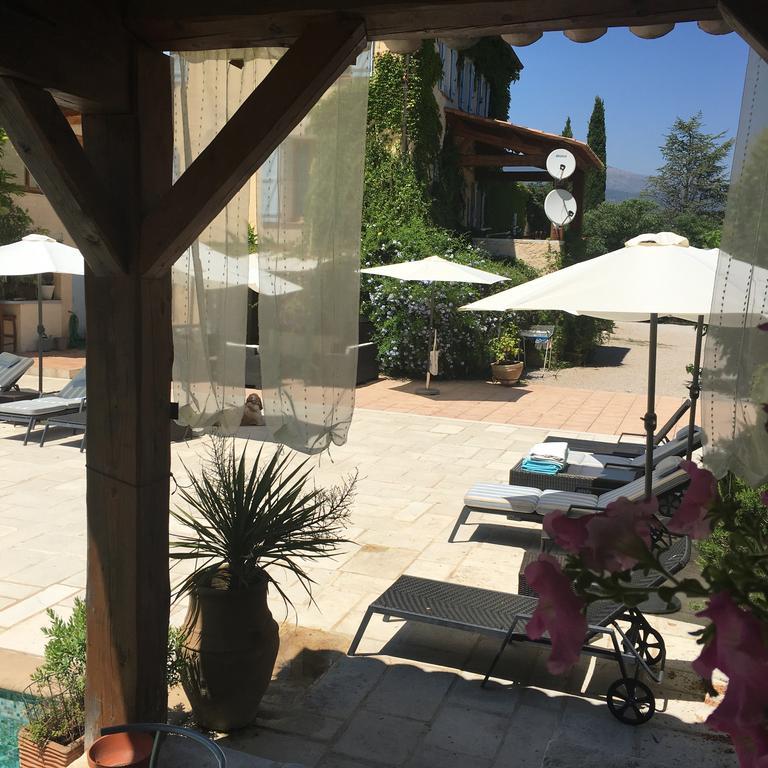 Bed and Breakfast Le Mas Shabanou Roquefort-les-Pins Zewnętrze zdjęcie