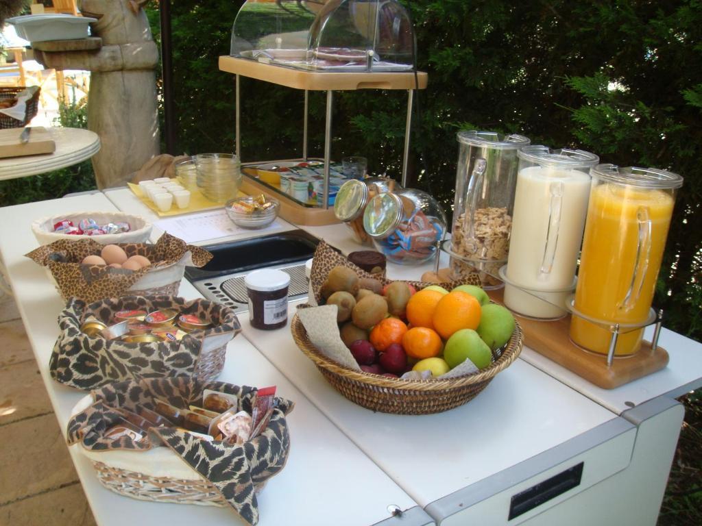 Bed and Breakfast Le Mas Shabanou Roquefort-les-Pins Zewnętrze zdjęcie