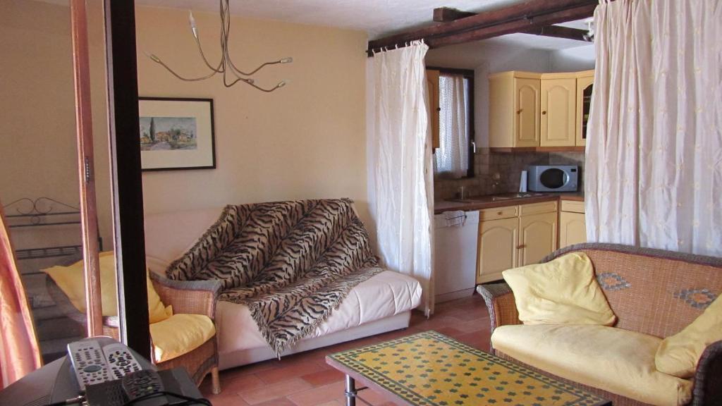 Bed and Breakfast Le Mas Shabanou Roquefort-les-Pins Pokój zdjęcie