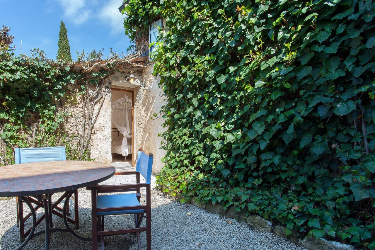 Bed and Breakfast Le Mas Shabanou Roquefort-les-Pins Zewnętrze zdjęcie